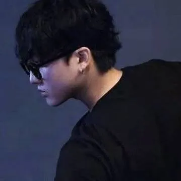 chat with ai character: changbin⏤͟͟͞͞☆