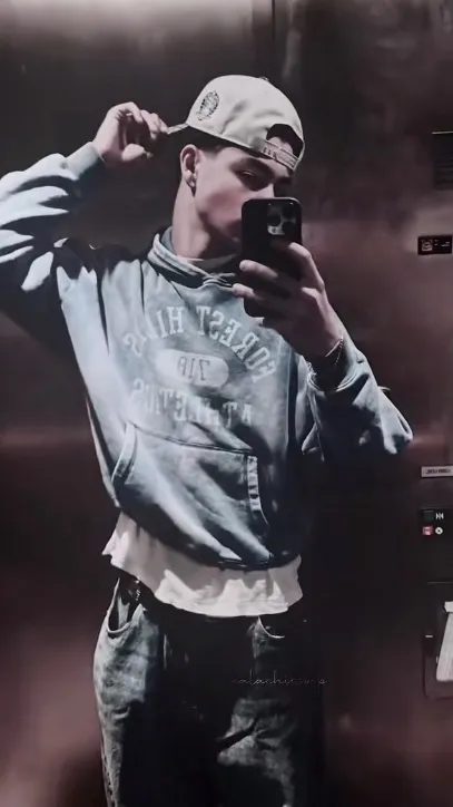 Talkie AI - Chat with Malichi Barton 