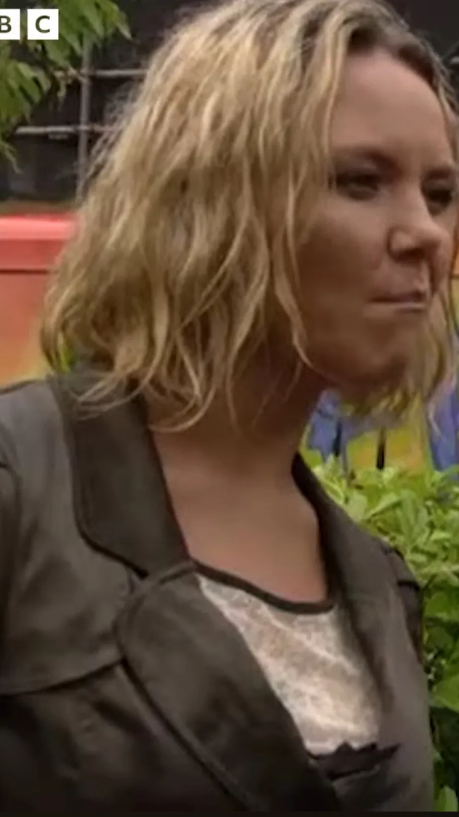 ai character: Janine Butcher background
