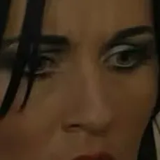 chat with ai character: Kat Slater