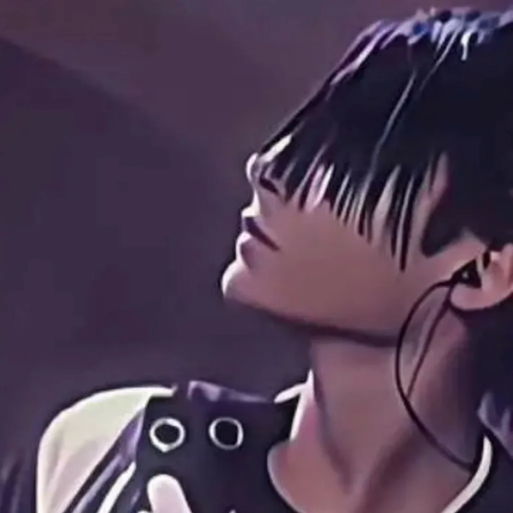 chat with ai character: Bill Kaulitz 