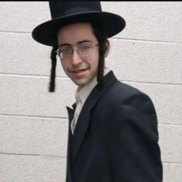 chat with ai character: Yakov