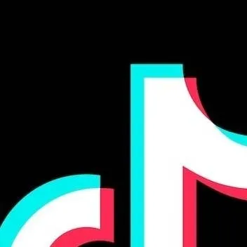 chat with ai character: streamer 