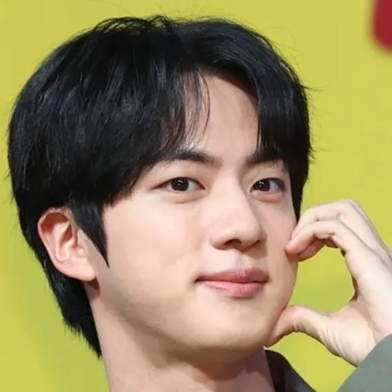 chat with ai character: jin