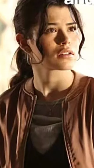 ai character: Tamara collins  background