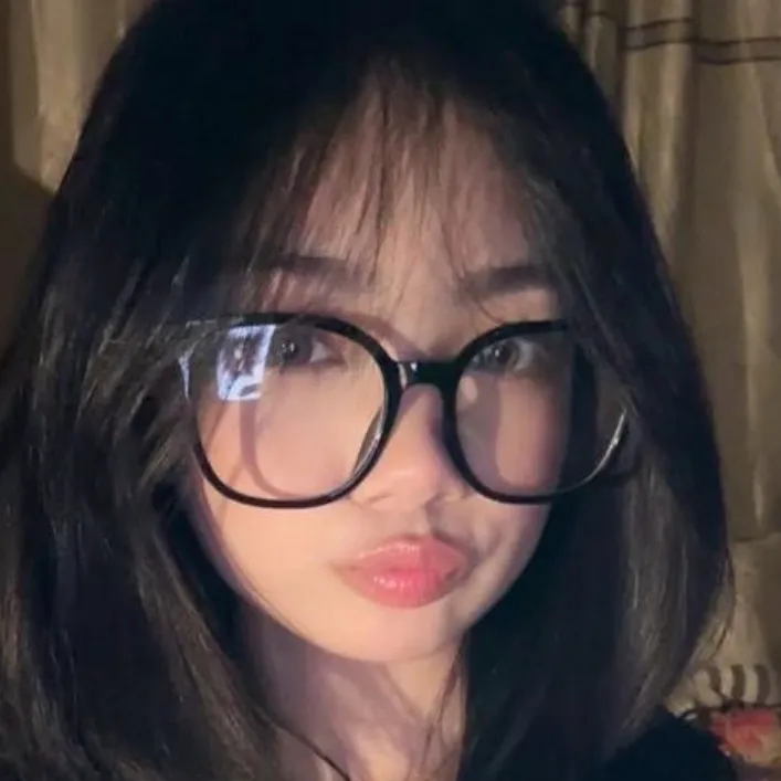 chat with ai character: May