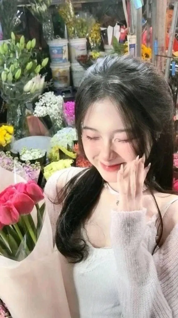 ai character: Sofia background