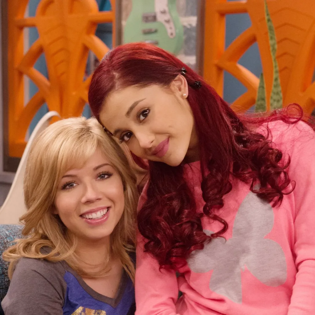 chat with ai character: Sam & Cat