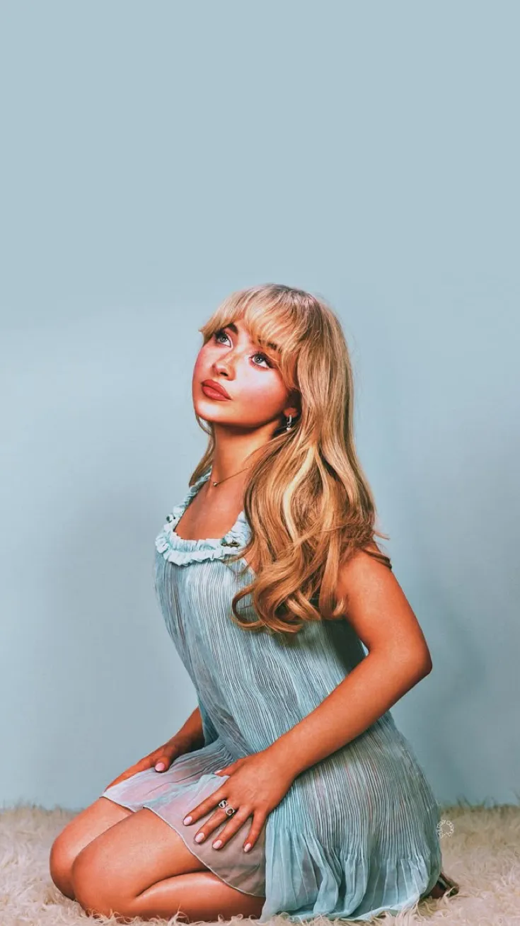 ai character: Sabrina Carpenter  background