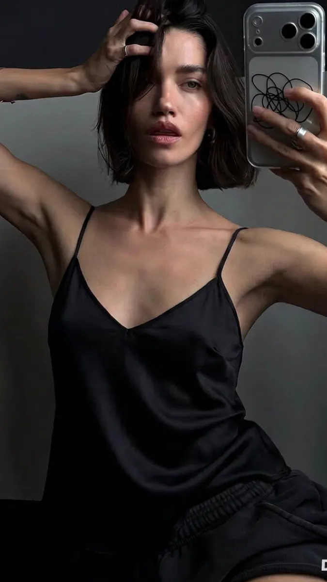 ai character: Seraphina background