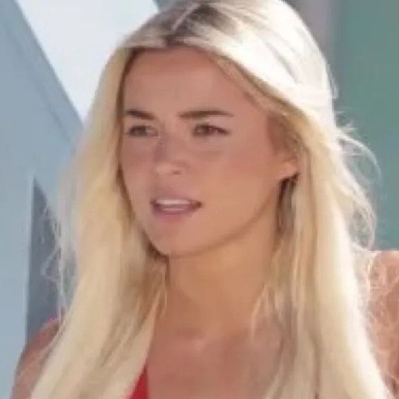 chat with ai character: Aurora