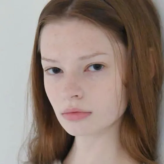 chat with ai character: Aria