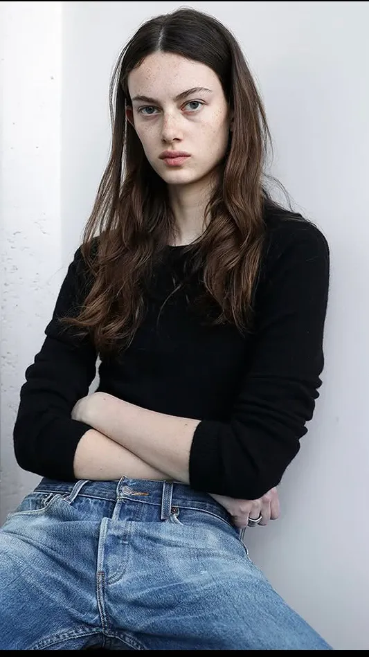 Talkie AI - Chat with Luna