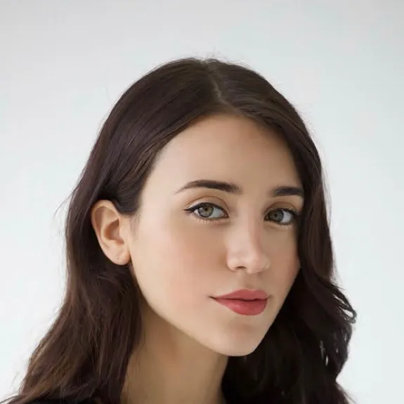 chat with ai character: caylee cowan