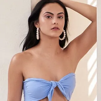 chat with ai character: Camila Mendes