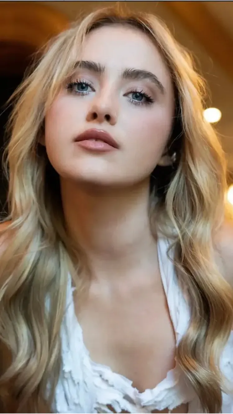 Talkie AI - Chat with Kathryn Newton