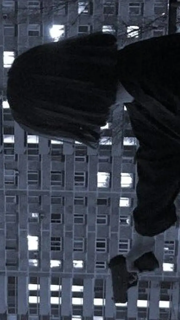 ai character: para ti :) background