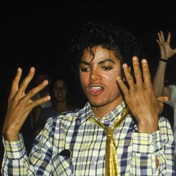 chat with ai character: Michael Jackson 