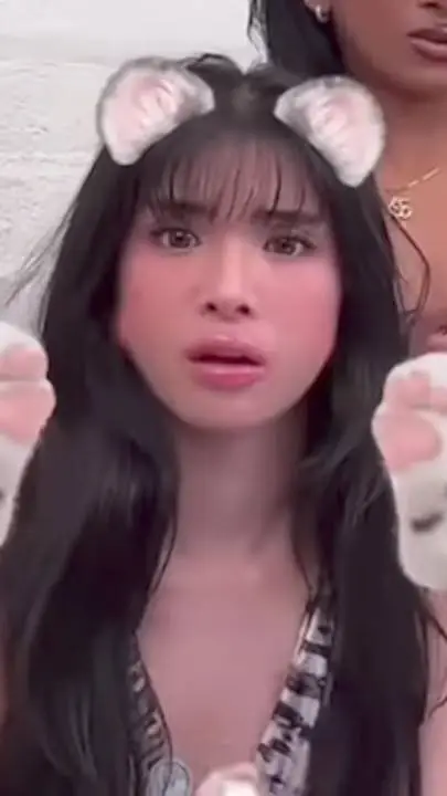 ai character: Sophia laforteza background