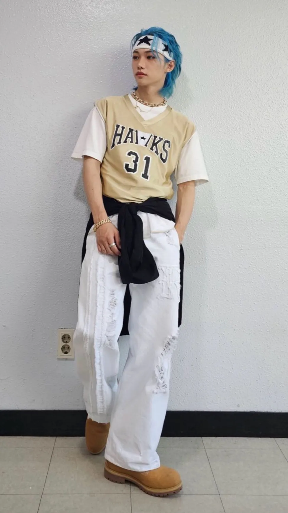 ai character: Felix  background