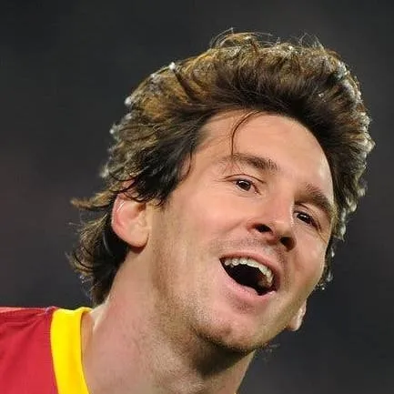 chat with ai character: Young messi