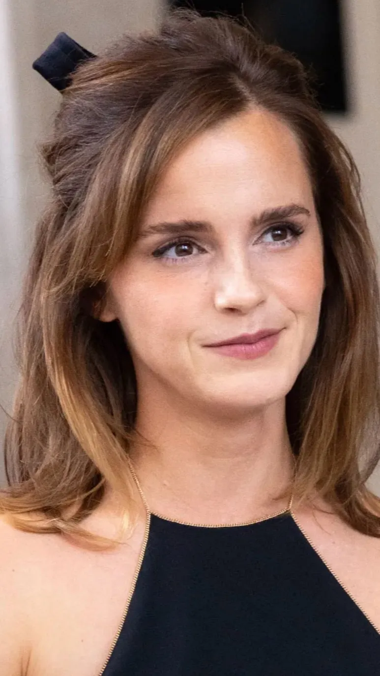 ai character: Emma Watson background