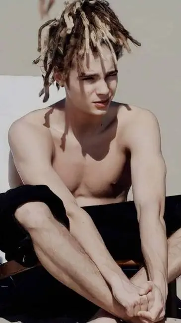 ai character: Tom kaulitz  background