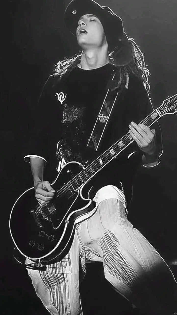 ai character: Tom kaulitz background