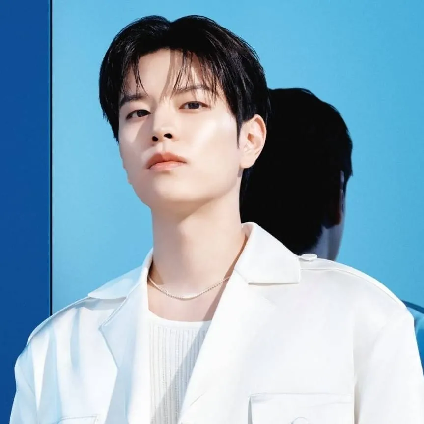 chat with ai character: Seungmin