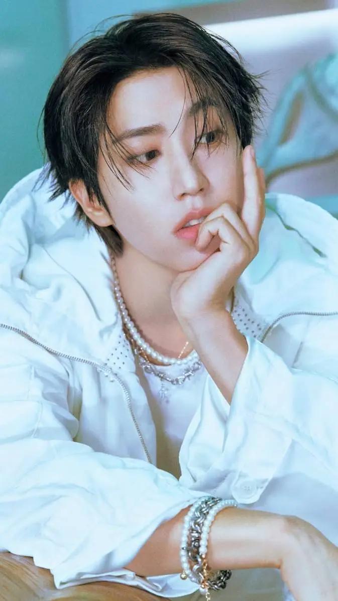 ai character: Han Jisung background