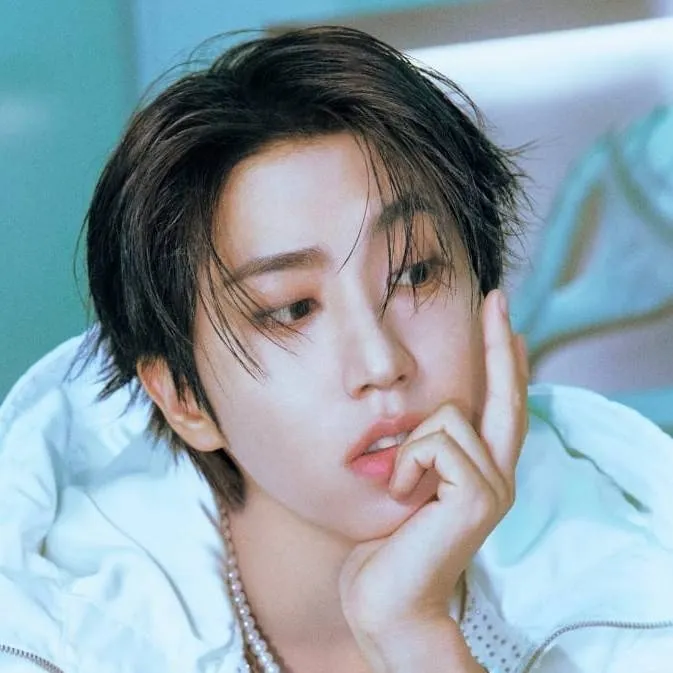 chat with ai character: Han Jisung
