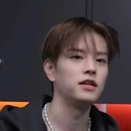chat with ai character: Seungmin