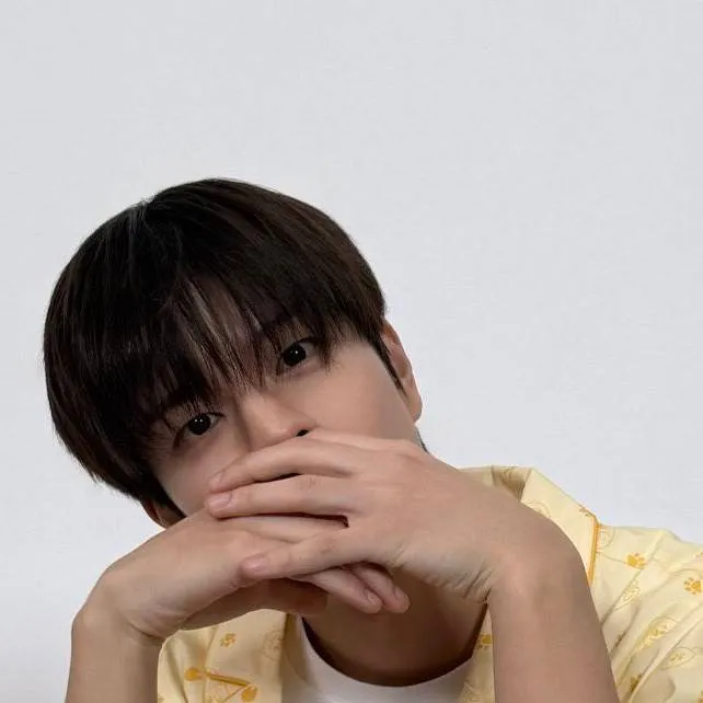 chat with ai character: Seungmin