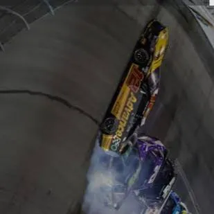 chat with ai character: tu accidente 