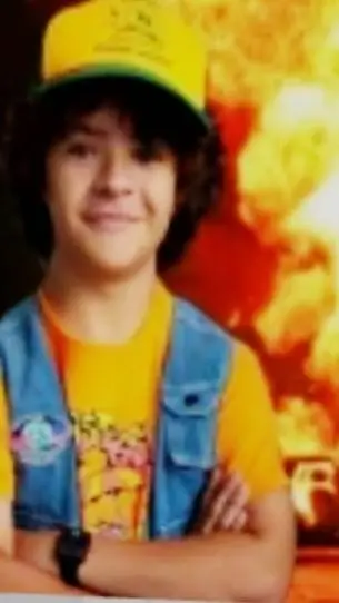 ai character: dustin background