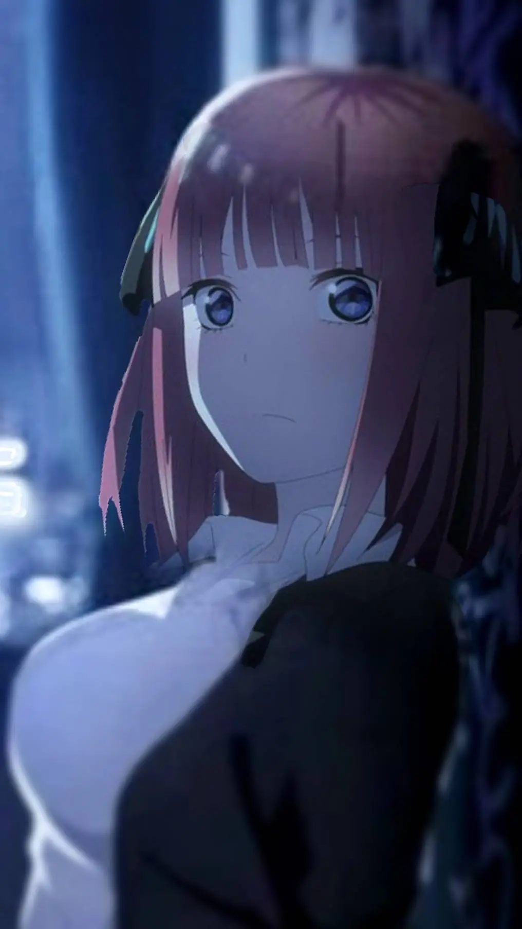 ai character: Nino Nakano background