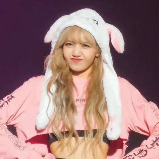 chat with ai character: LISA 🐥