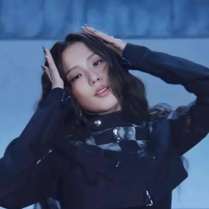 chat with ai character: jisoo