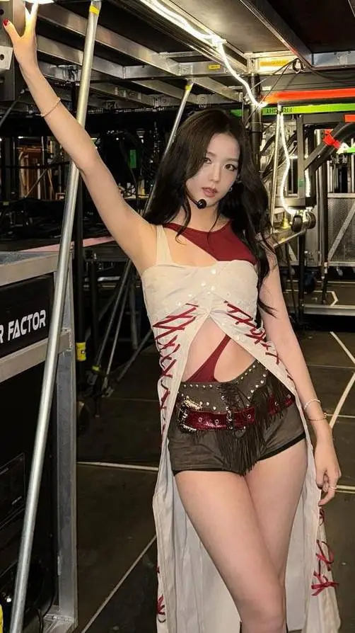 ai character: Jisoo  background