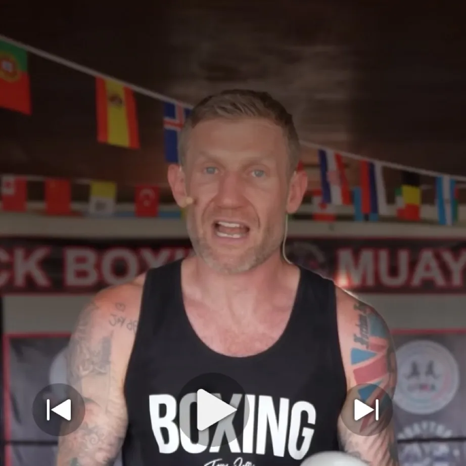 chat with ai character: Otto