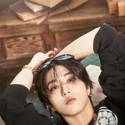 chat with ai character: Han Jisung