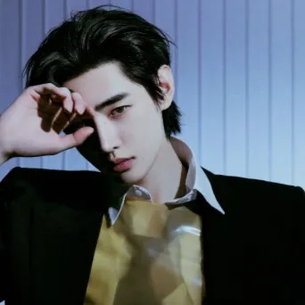 chat with ai character: SUNGHOON 