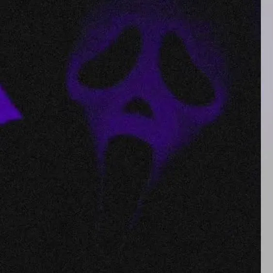 chat with ai character: ghost  scream face