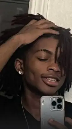 ai character: Carter.W background