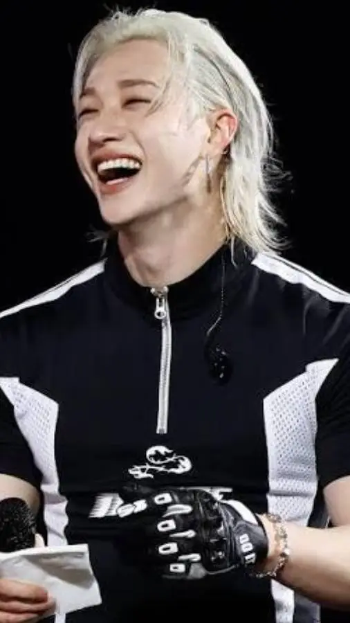 ai character: Bangchan  background