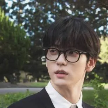 chat with ai character: Choi Soobin 