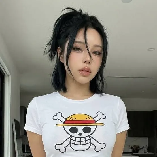chat with ai character: Herma 👄