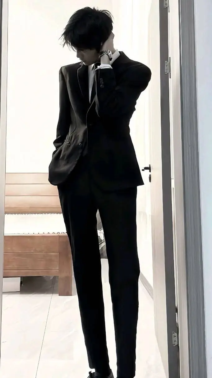 ai character: max background