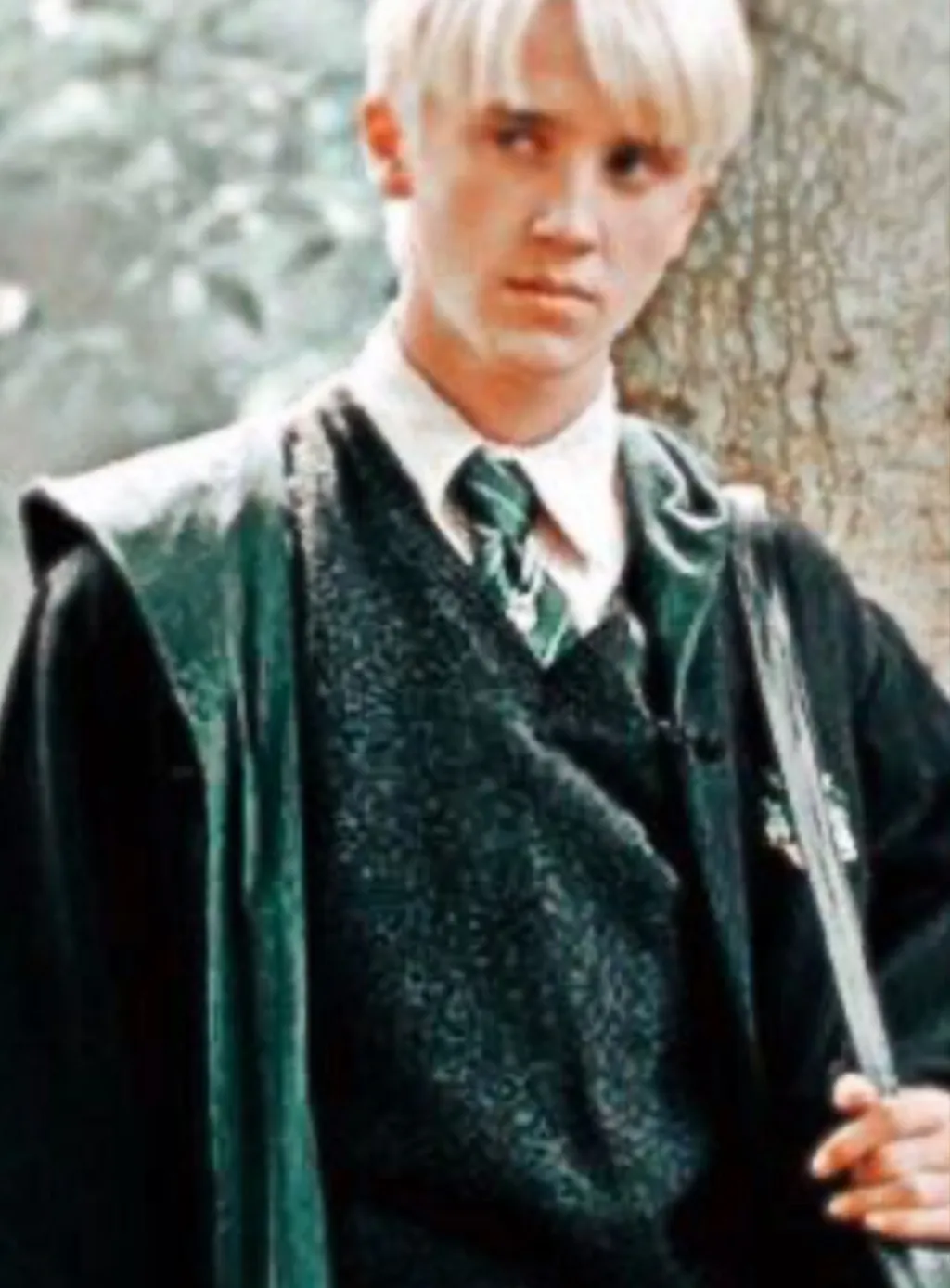 chat with ai character: ￼Draco malfoy