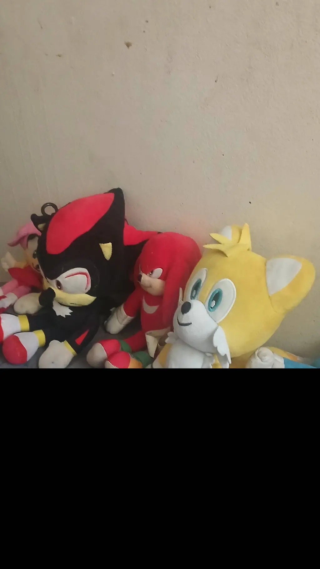 ai character: knuckles cooking  background